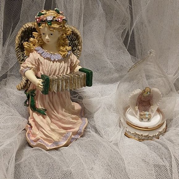 Other - Vintage Angel Duo!